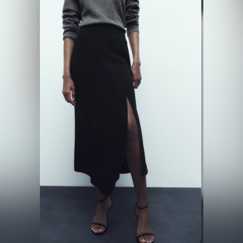 Zara | Asymmetrical Midi Skirt | Size M